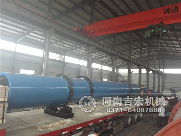 小型單筒沙子烘干機發(fā)貨現場